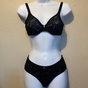 Adore Me Matching Panty & Bra Set